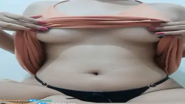 Meisiee Live Show Ngocok Memek Licin Sampe Squirt Nyemprot Gila